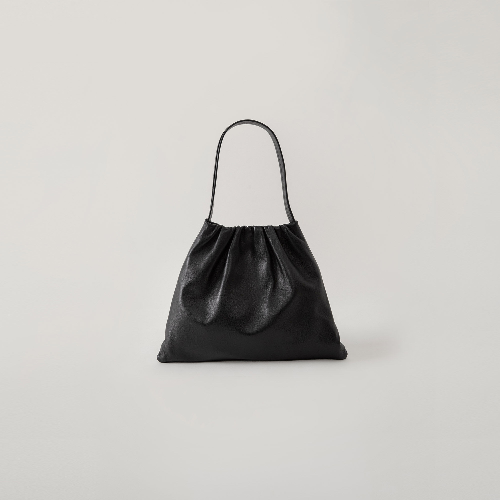 Lumie Velvet Tote 29 (Black)_RCBTX24661BKX - 감도 깊은 취향