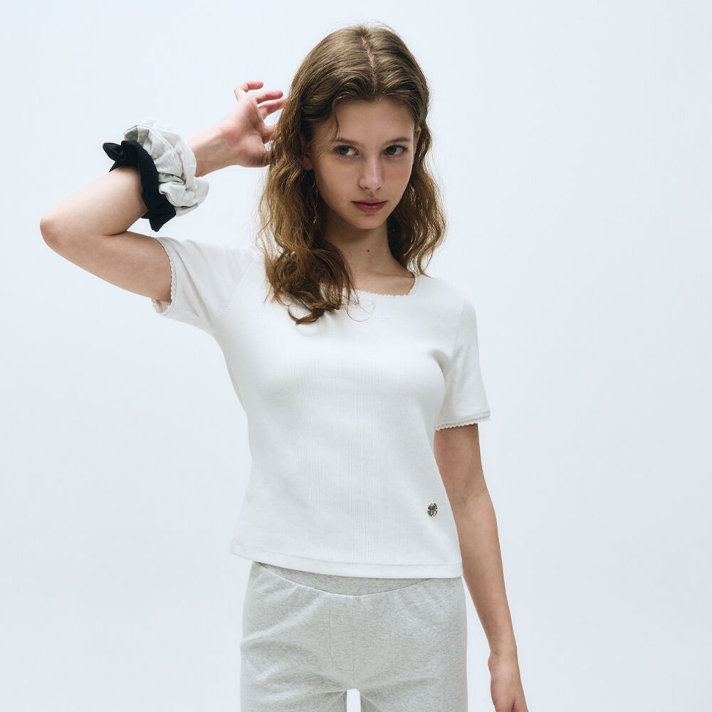 24SS clove] Love Crop T-shirt (Cream) - 감도 깊은 취향