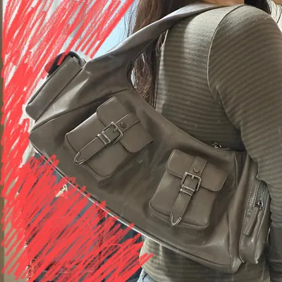 【TREEMINGBIRD】韓国人気★ Tetra-Pocket Hobo Shoulder Bag Tetra-Pocket Hobo Shoulder Bag [ Brown ] - 감도 깊은 취향