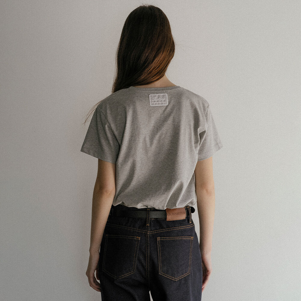 BACK RIBBON HEART SLIM CROP T SHIRTS GREY - 감도 깊은 취향