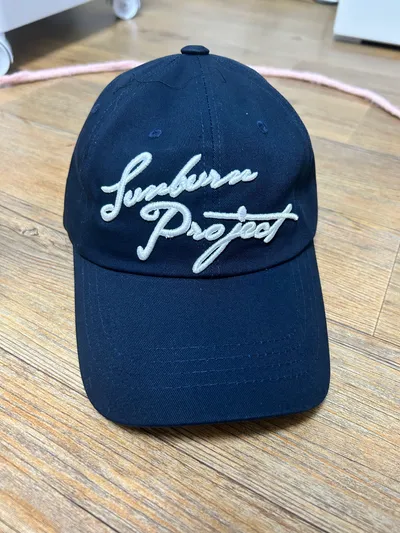 Sunburn Lettering Logo Cap, NAVY - 감도 깊은 취향 셀렉트샵 29CM
