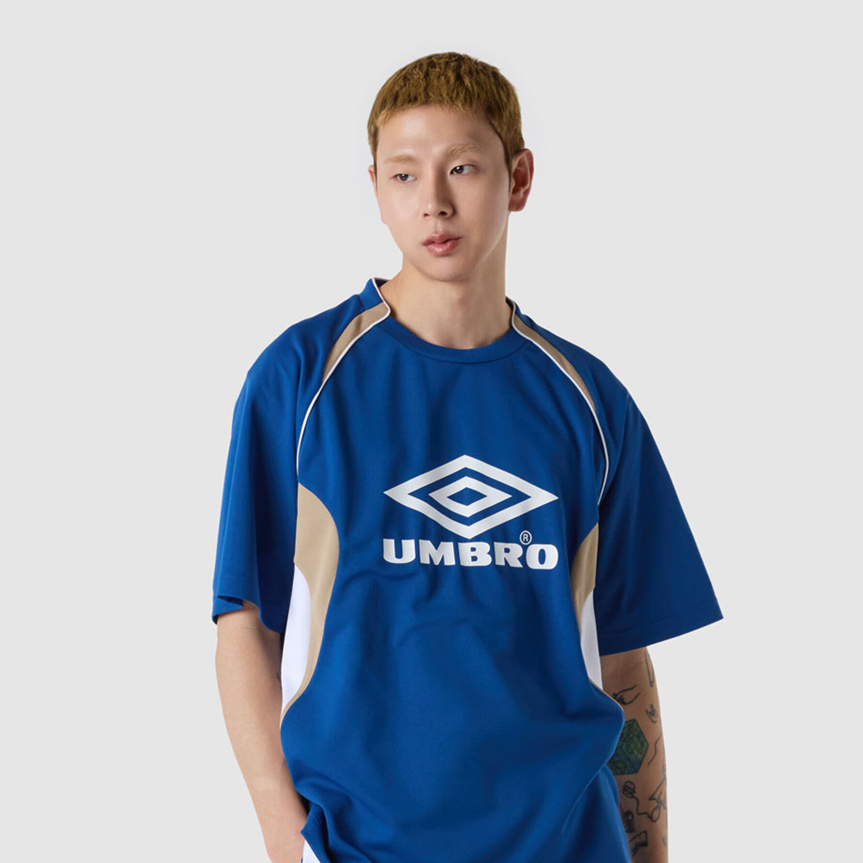 Umbro x MOONSUN Game Shirt / Pink - 감도 깊은 취향 셀렉트샵 29CM