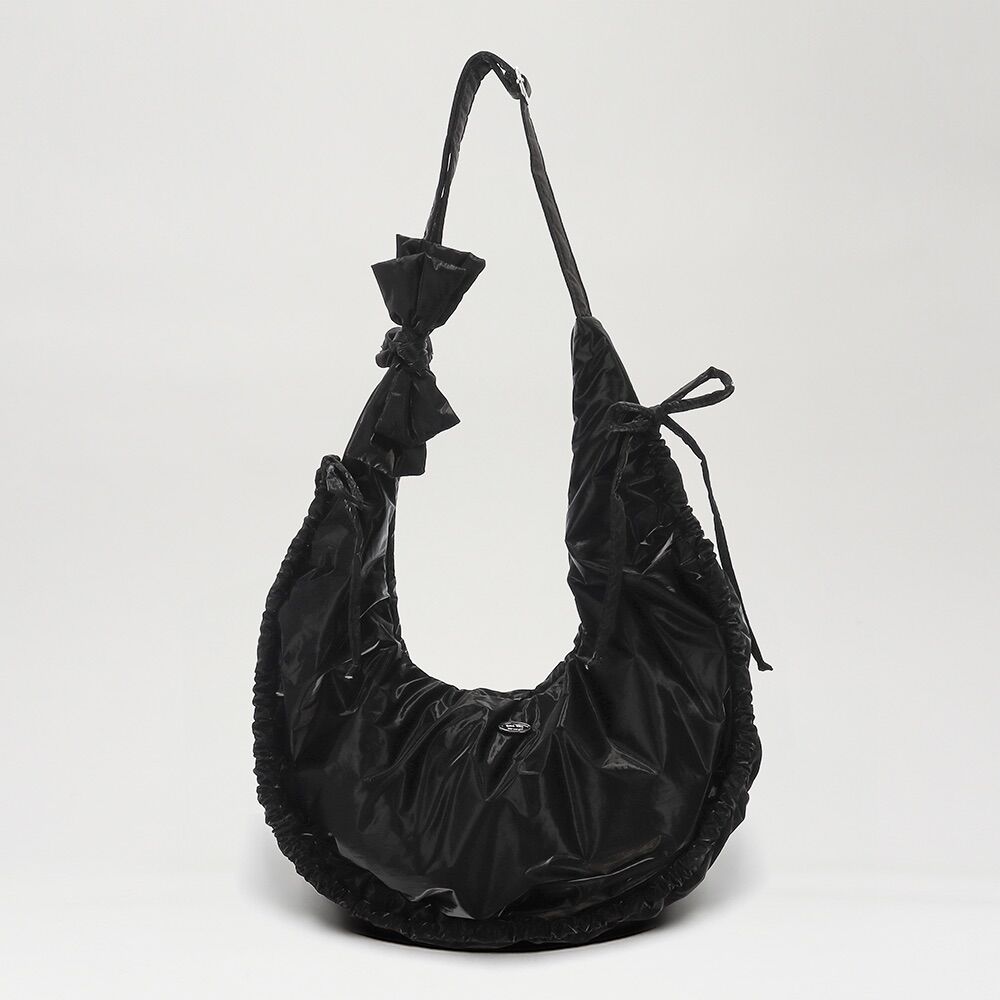 29CM 단독] WRINKLE PUMPKIN HANDLE BAG (Black) - 감도 깊은