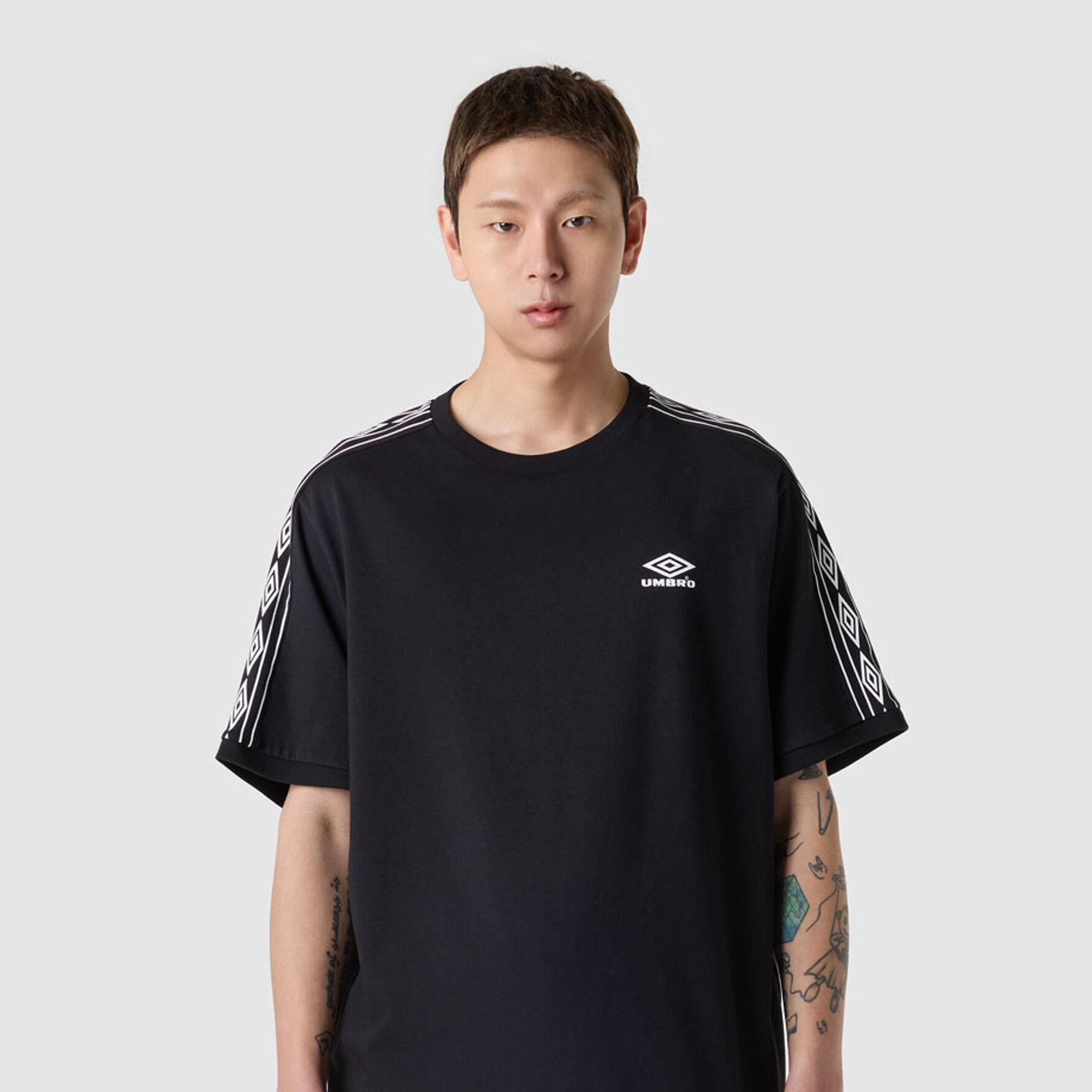 Umbro x MOONSUN Game Shirt / Pink - 감도 깊은 취향 셀렉트샵 29CM