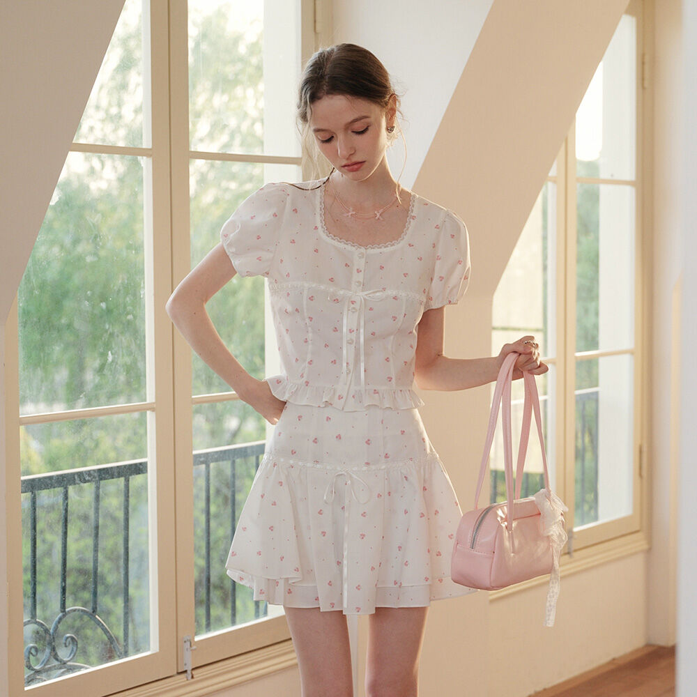 ★ Margarin Fingers★ LACE PIN TUCK SKIRT (WHITE) LACE PIN TUCK SKIRT (WHITE) - 감도 깊은 취향 셀렉트샵 29CM