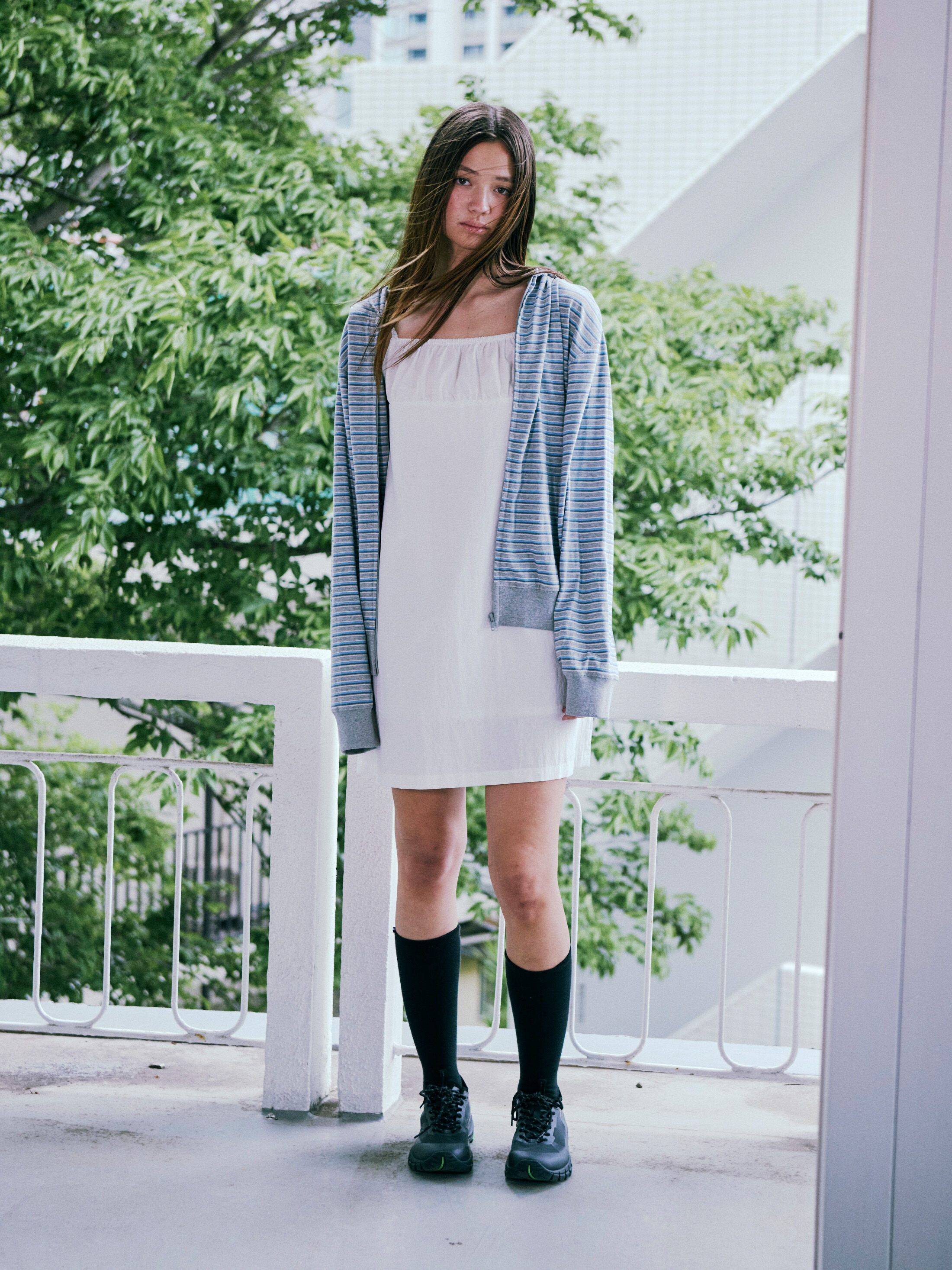 ■LOW CLASSIC■ SHIRRING STRING DRESSOFF WHITE LC252DR01OW SHIRRING STRING DRESS_OFF WHITE_LC252DR01OW - 감도 깊은 취향