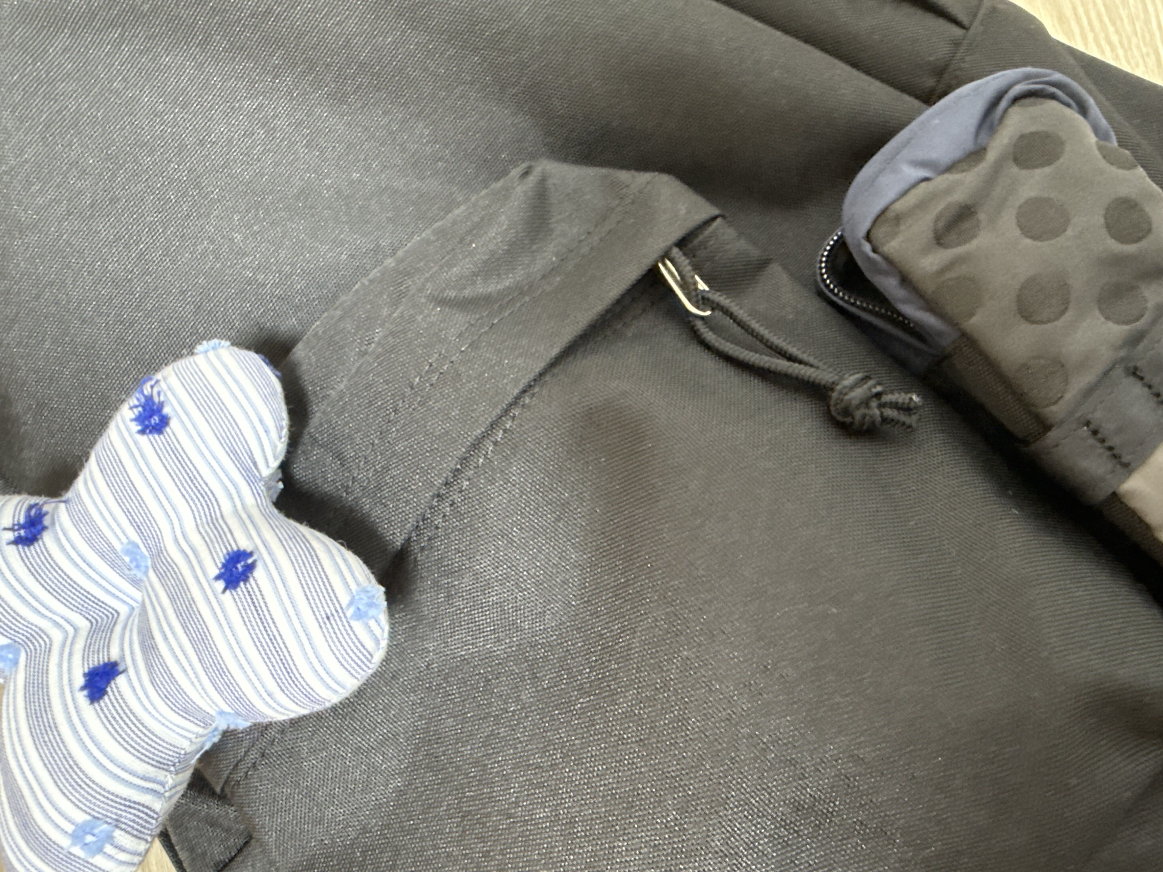 FLOWER BROOCH BACKPACK - 감도 깊은 취향 셀렉트샵 29CM