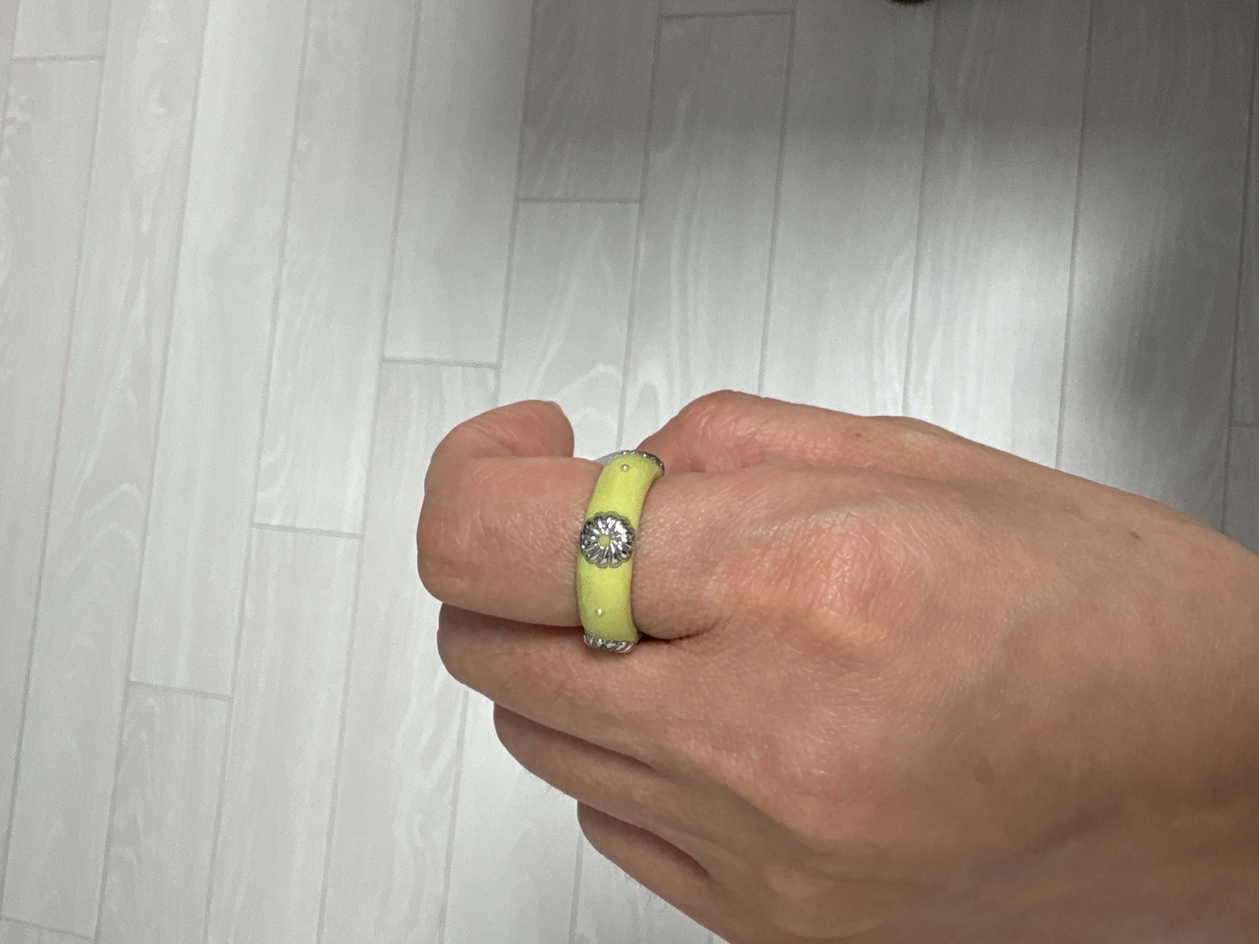 [韓国人気ジュエリー] nff Antique Aureole Ring antique aureole ring-green - 감도 깊은 취향 셀렉트샵 29CM