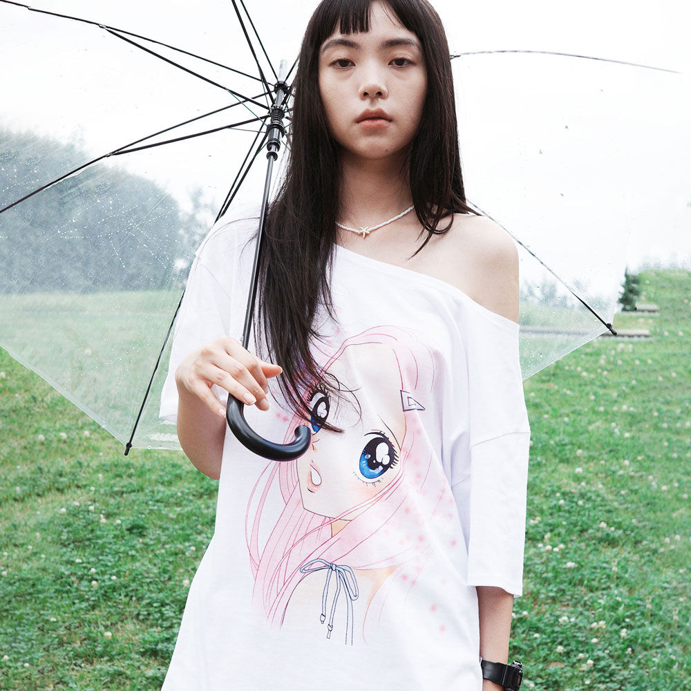 ★ WONDER VISITOR★ Pink HEESU One shoulder Tshirt White m1 Pink HEESU One shoulder T-shirt [White] - 감도 깊은 취향