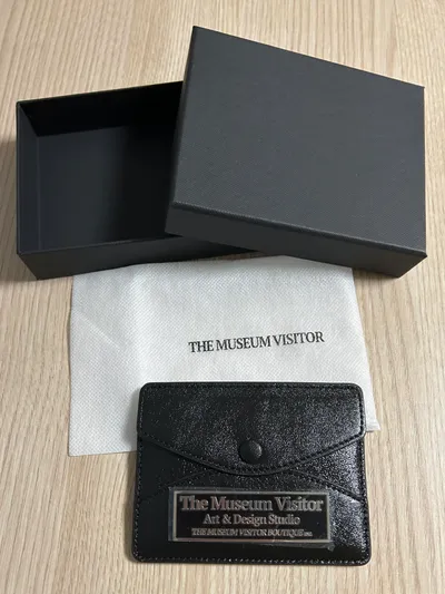◆THE MUSEUM VISITOR◆ L LOGO CARD WALLET BLACK 11365 THE MUSEUM VISITOR】METAL LOGO CARD WALLET (THE MUSEUM