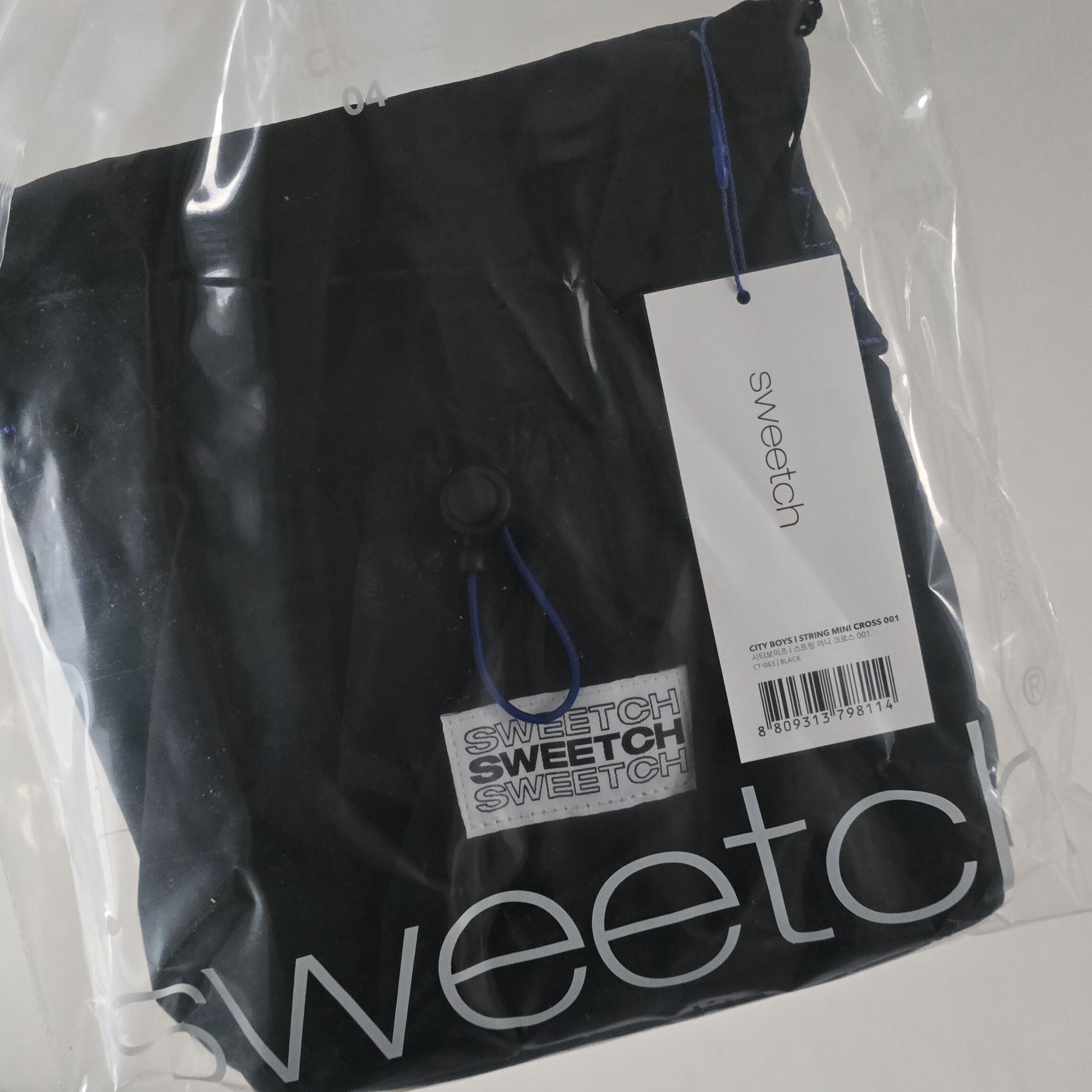 【SWEETCH】★韓国人気★STRING MINI CROSS 001 Glossy Black★ 예약배송 - 7/28] STRING MINI CROSS 001 Glossy Black - sweetch