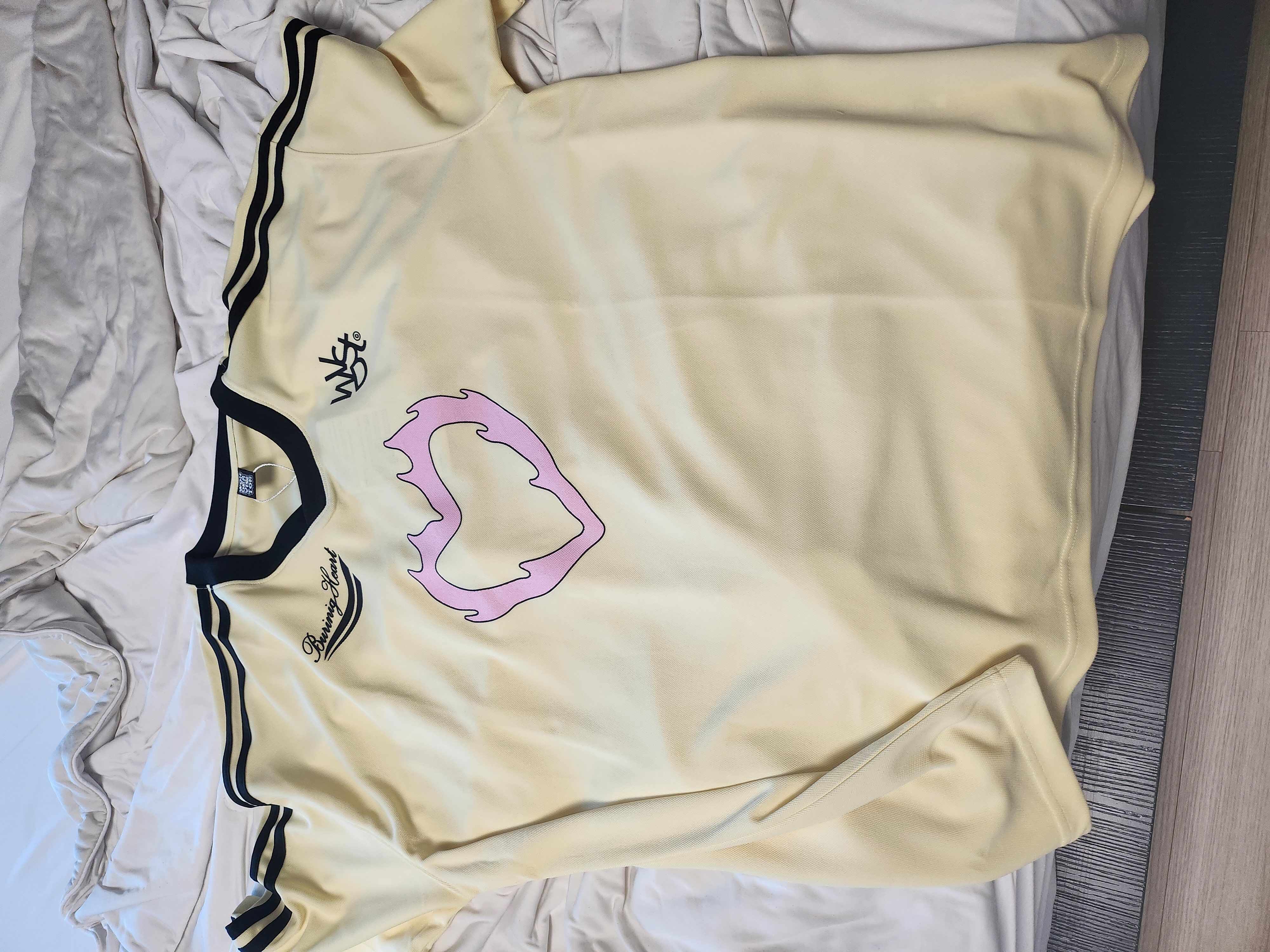 ★ WONDER VISITOR★ BN Heart Jersey Tshirt Light Yellow m10 MUSINSA公式 | WONDERVISITOR BN Heart Jersey T-shirt [Light