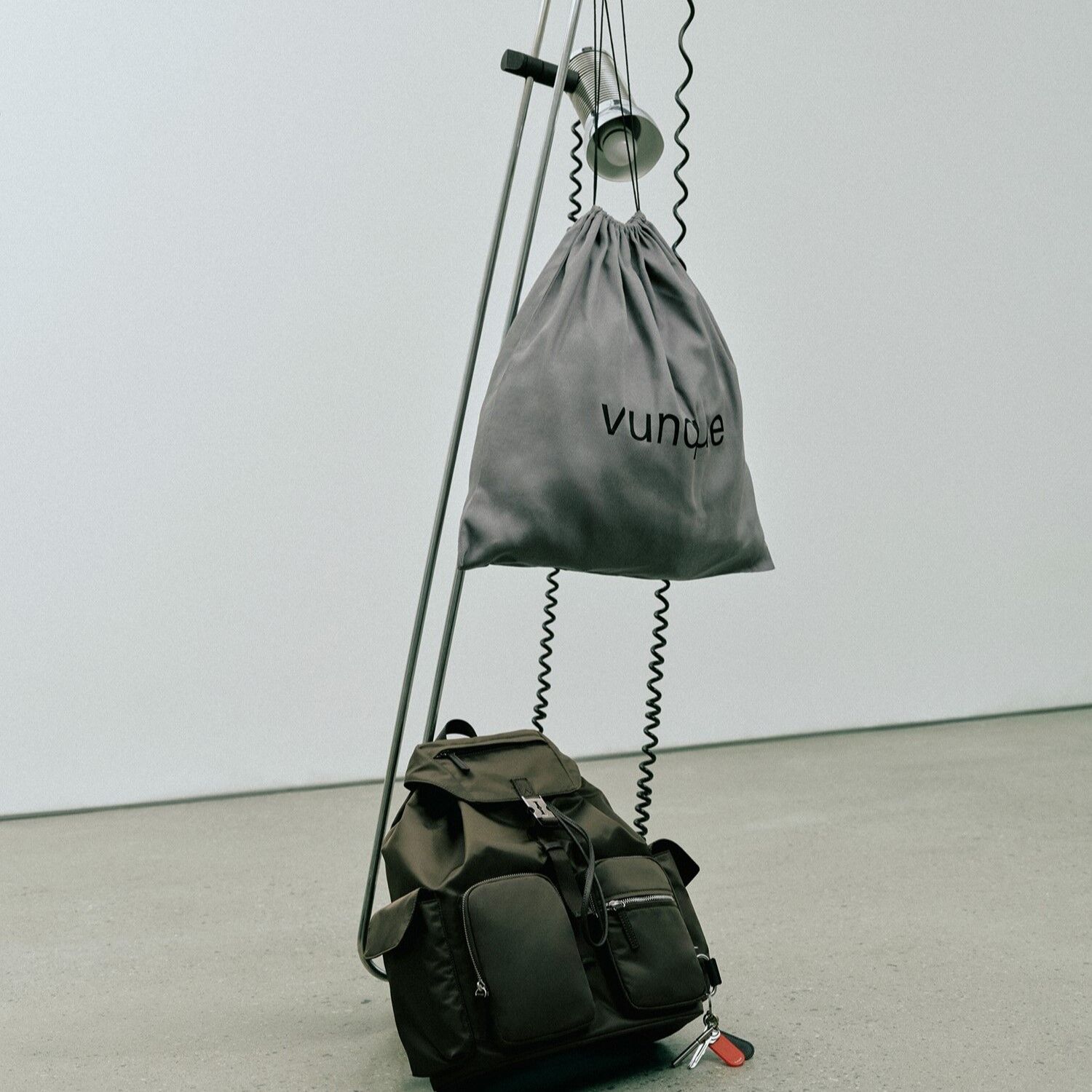 All White String Back Pack [ White ] - 감도 깊은 취향 셀렉트