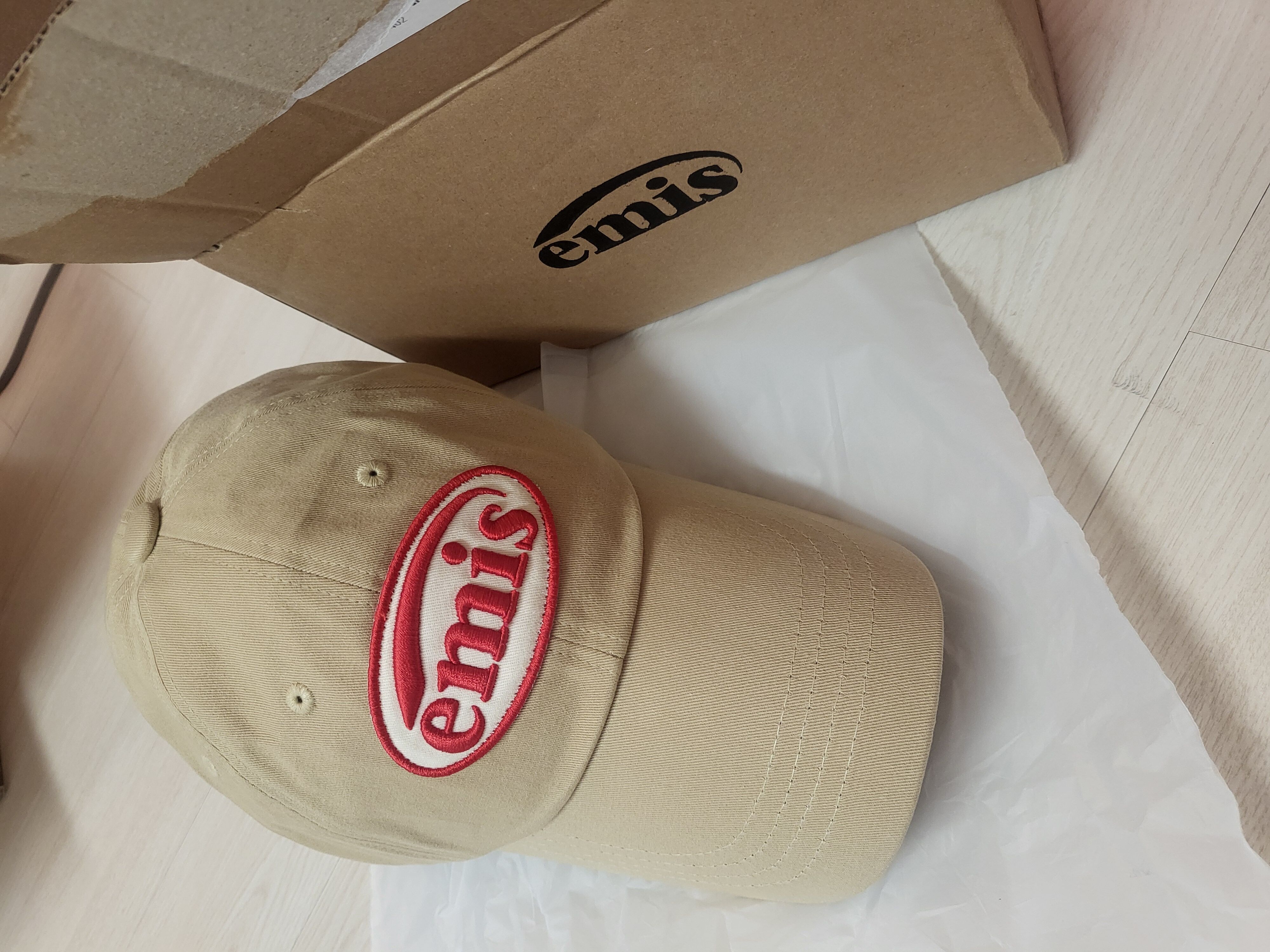 FOOT PRINT WAPPEN BALL CAP-BEIGE - 감도 깊은 취향 셀렉트샵 29CM