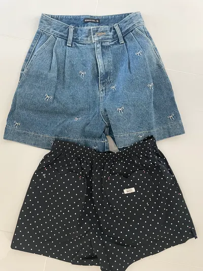 ショートパンツ RONRON RIBBON PATTERN PINTUCK DENIM SHORT PANTS MEDIUM BLUE RIBBON PATTERN PINTUCK DENIM SHORT PANTS MEDIUM BLUE