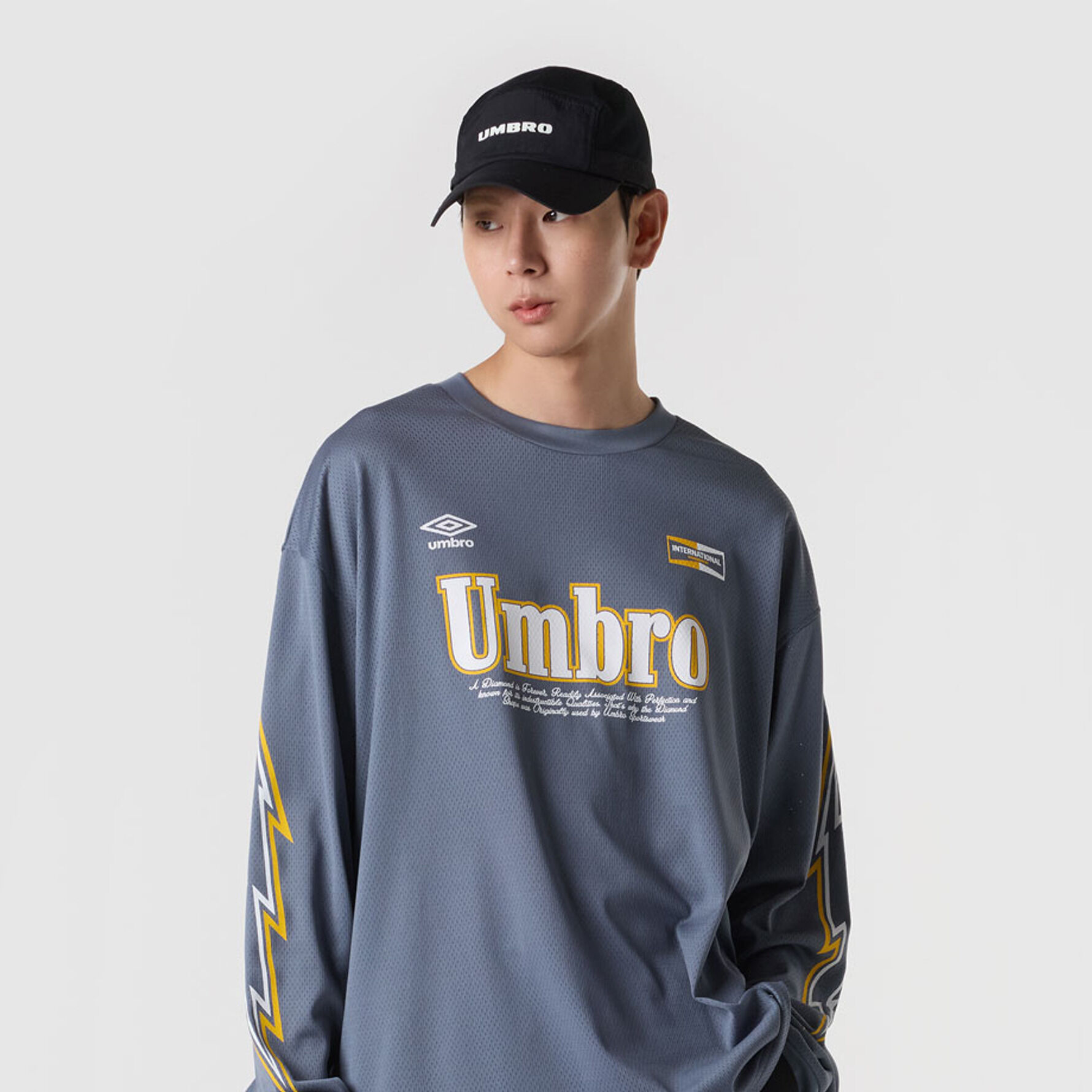 Ashen Dawn Incision Long Sleeve - White - 감도 깊은 취향